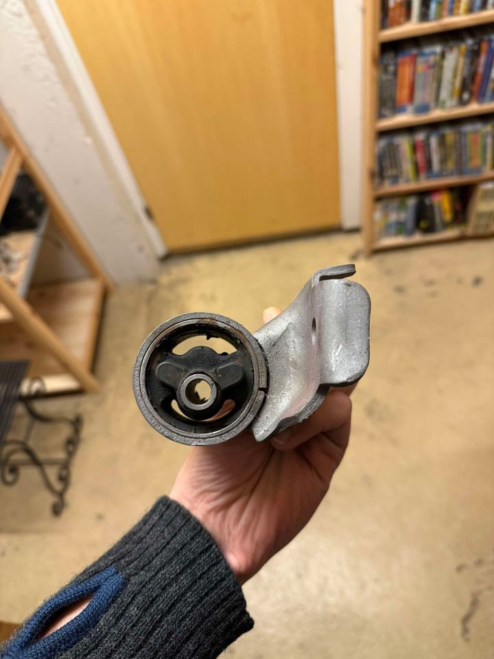 85'-88' Justy Rear Differential Mount Bushing
