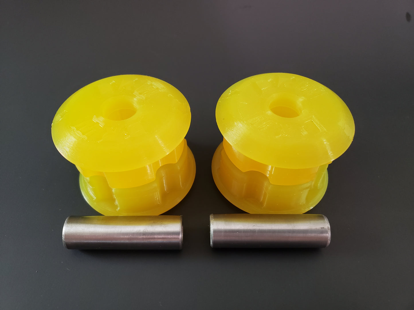 89'-94' Justy Rear Differential Mount Bushings