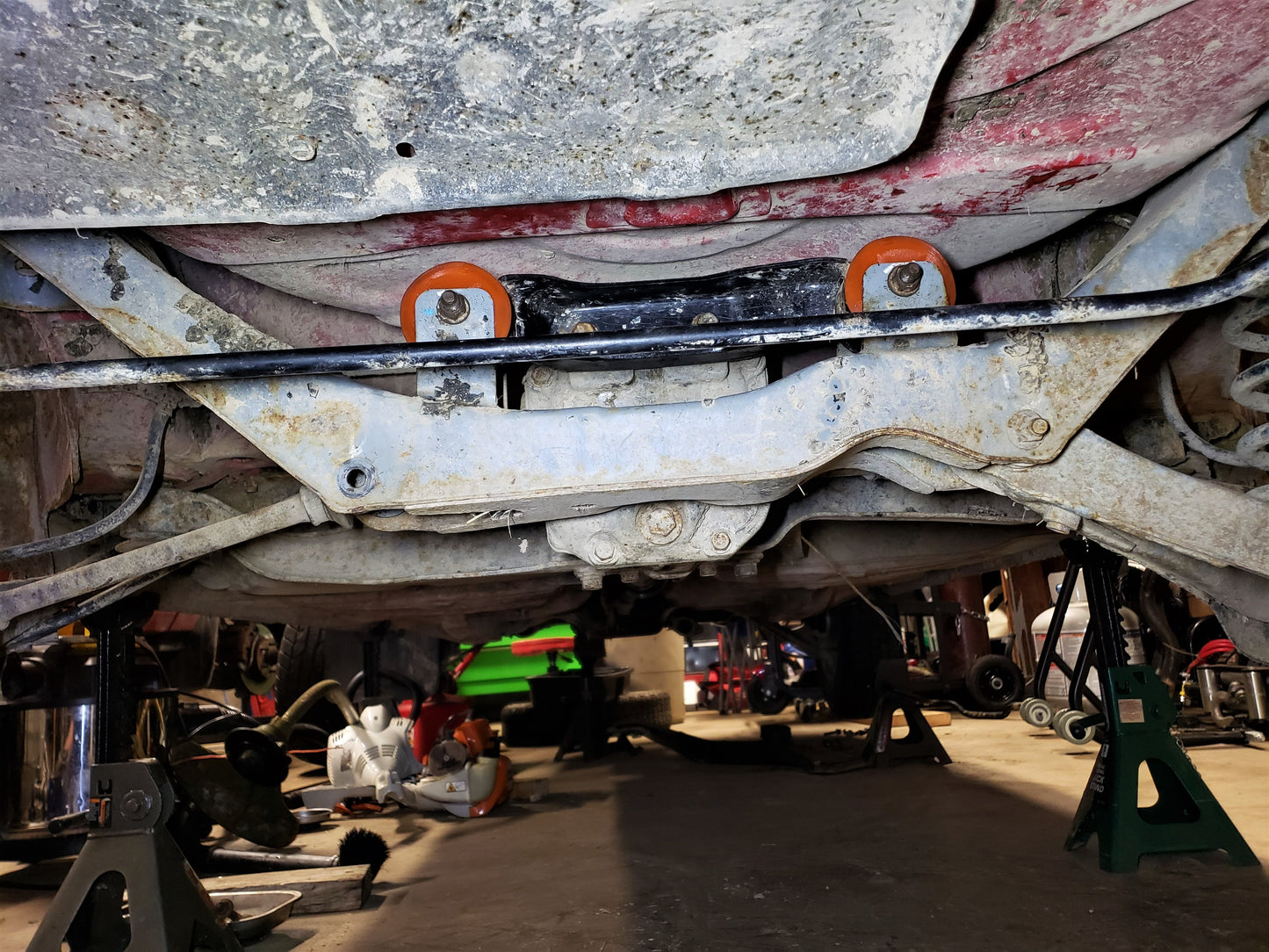 89'-94' Justy Rear Differential Mount Bushings
