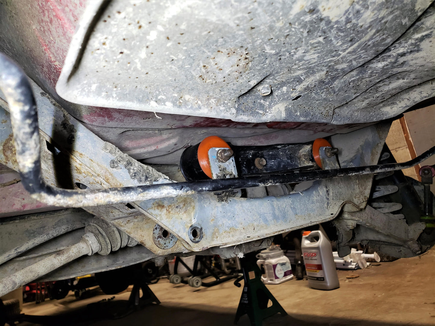 89'-94' Justy Rear Differential Mount Bushings