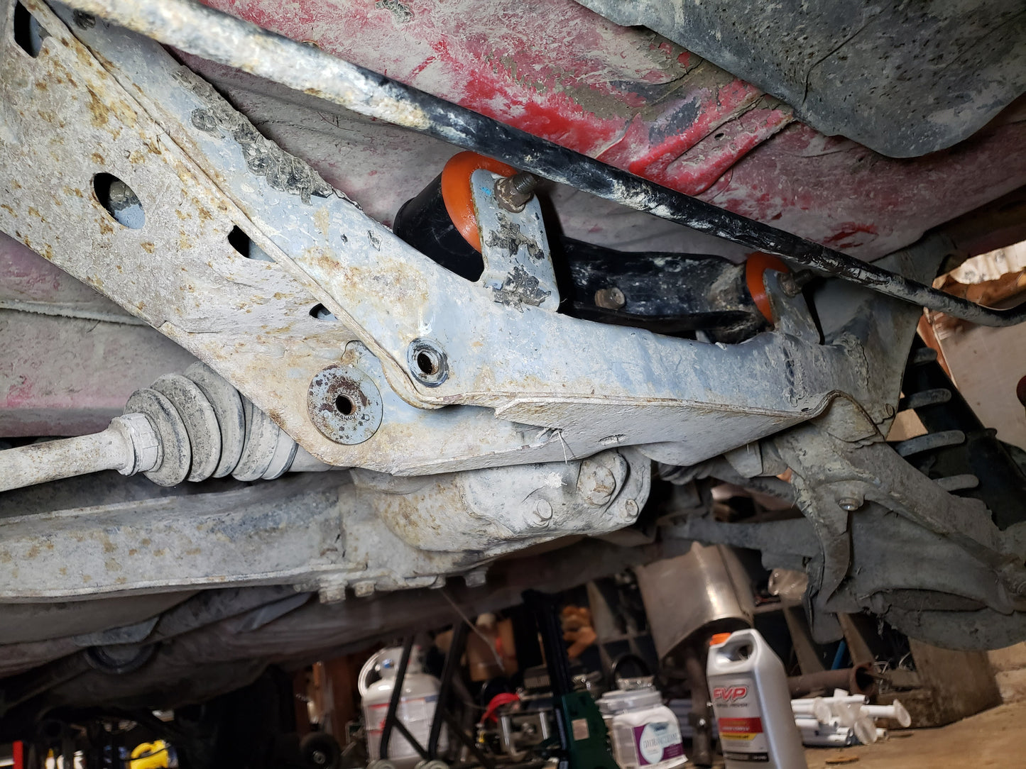 89'-94' Justy Rear Differential Mount Bushings